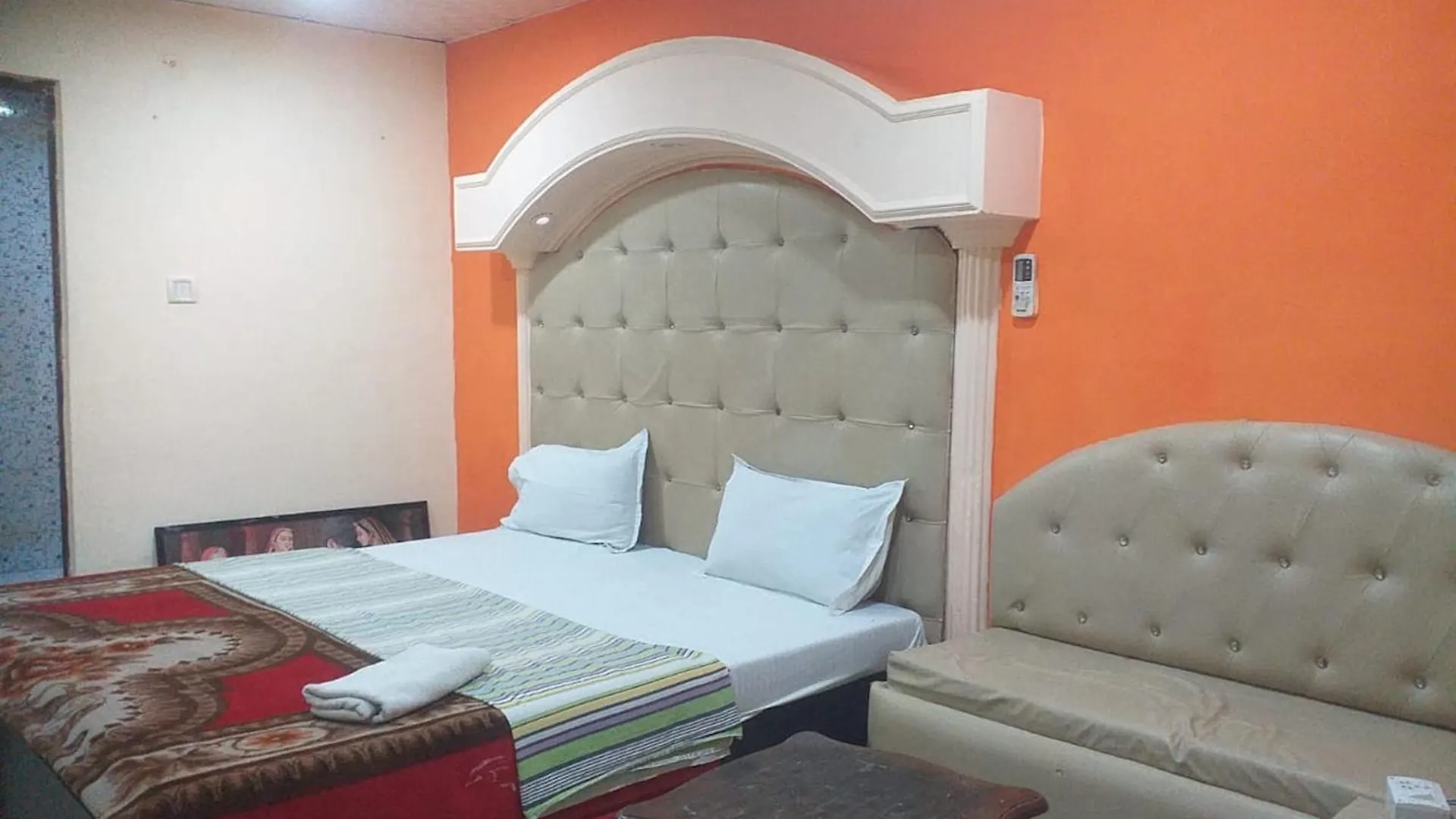 אגרה Saniya Palace