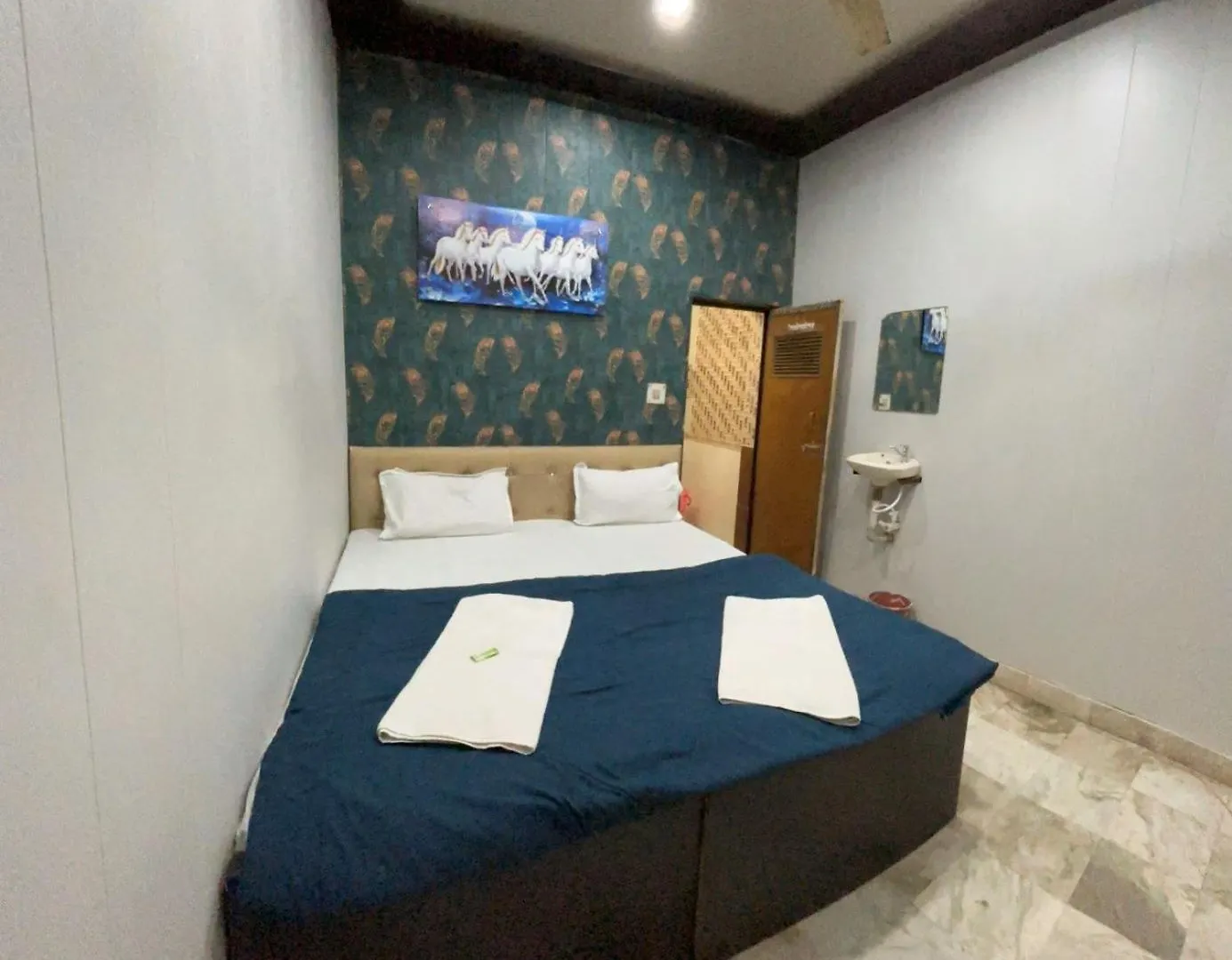 אגרה Saniya Palace